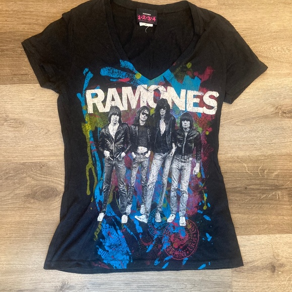 Black Vintage Ramones Band Tee Juniors M - Picture 1 of 3